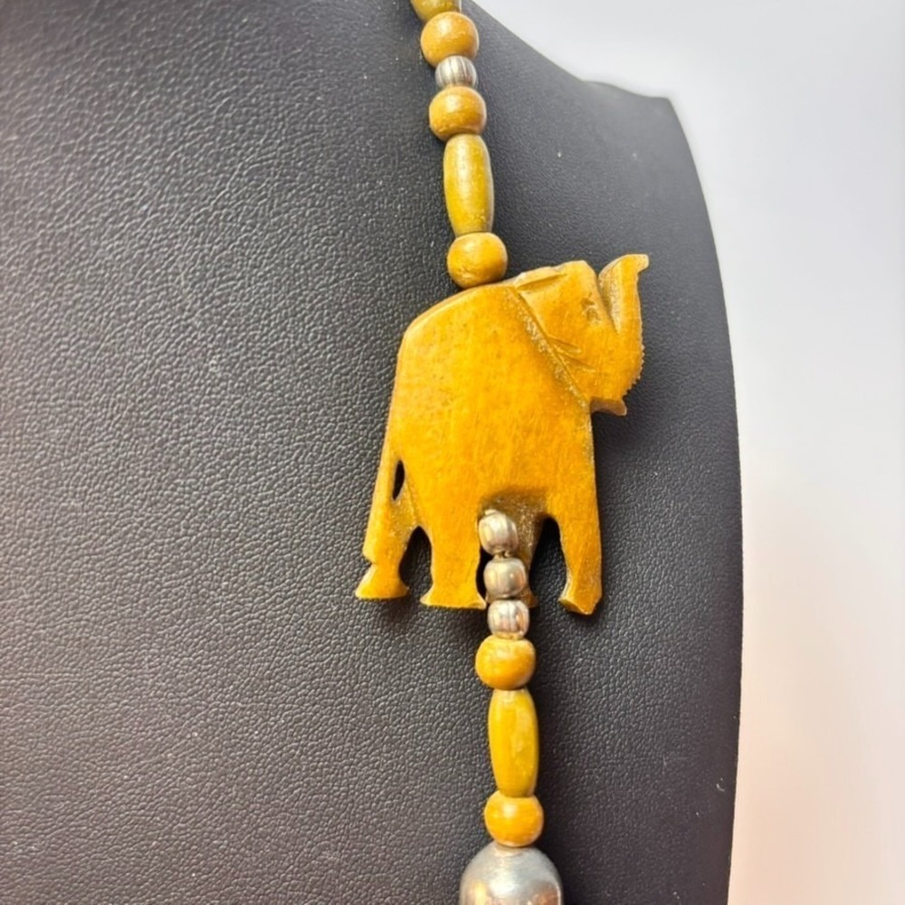 Chunky Vintage Necklace Wood Beads Seeds Carved Animals Boho Maximalist 1970s - Picture 15 of 16